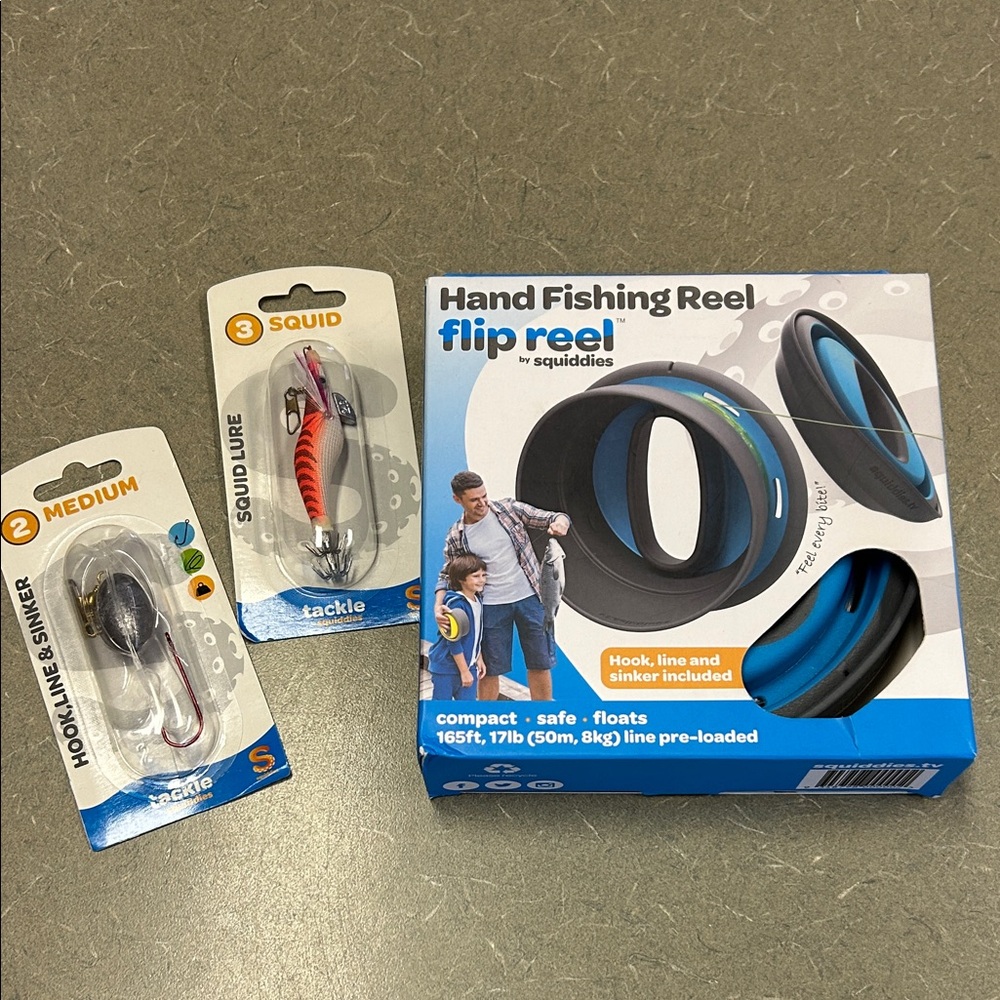 Squiddies Hand Fishing Reel with Accessories